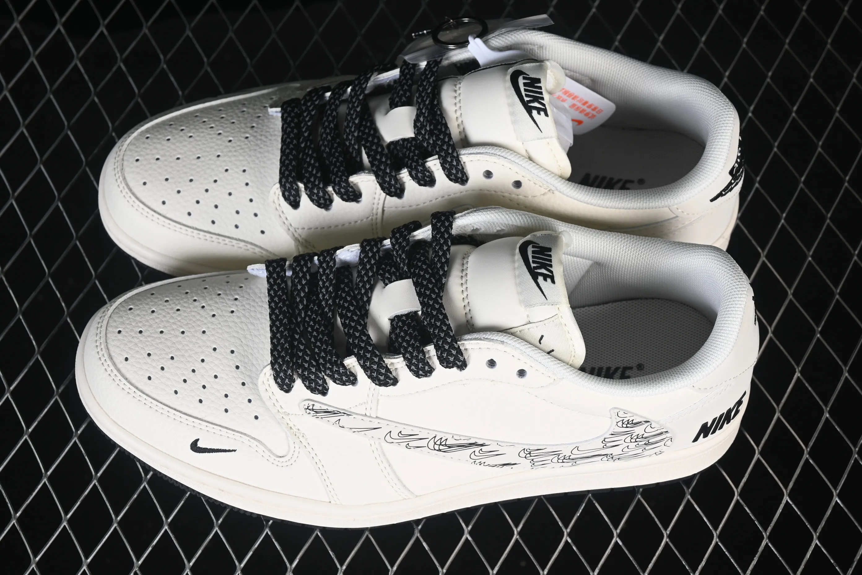 All categories Air Jordan Jordan series basketball shoes Air Jordan 1 Low High-end customized low-top sneakers Air Jordan 1 Low AJ1 Joe 1 black and red High-end customized low-top retro basketball shoes HH7518-091